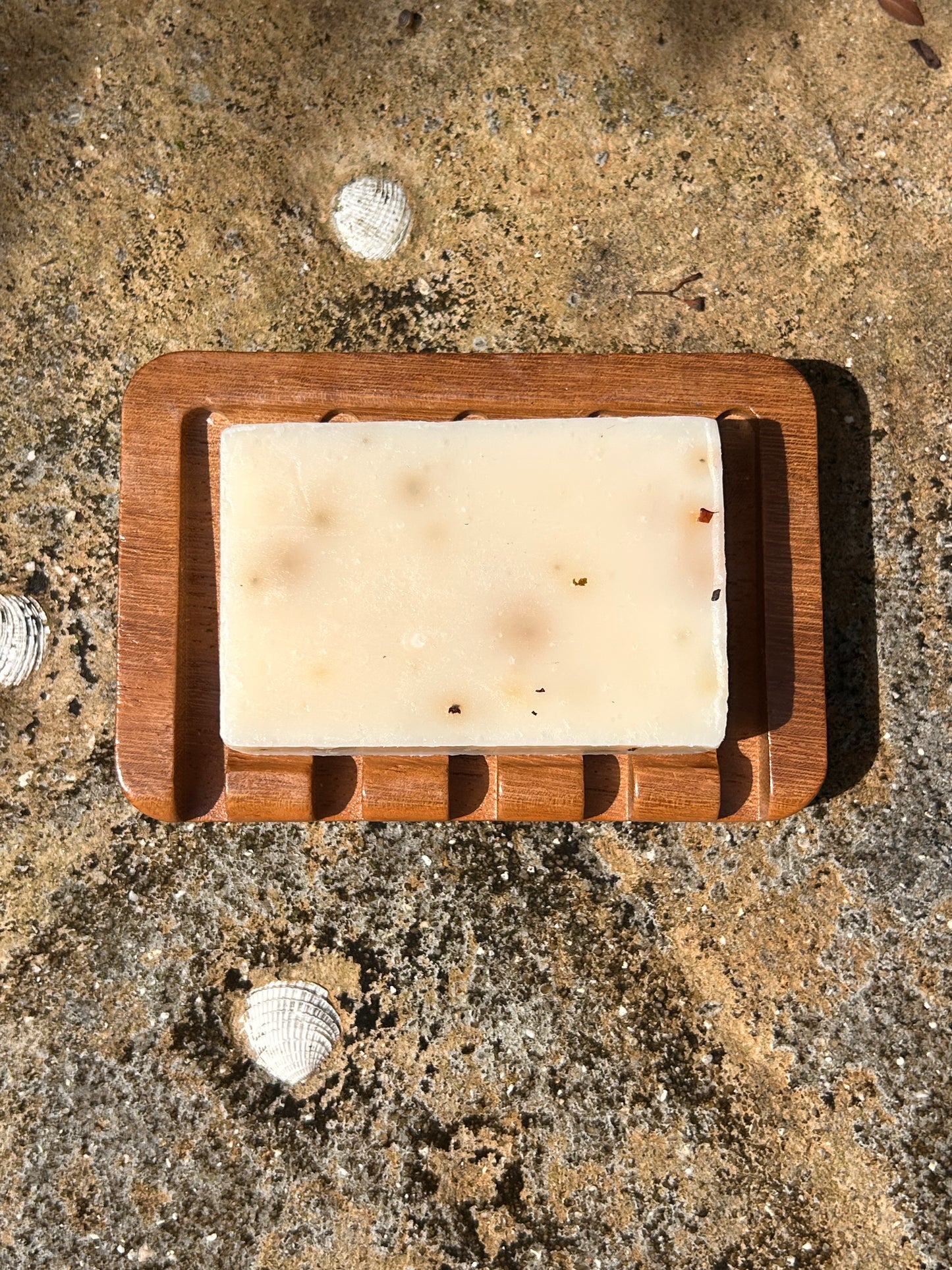 Teak Wood Soap Dish - Natural Self-Draining Holder for Bar Soaps