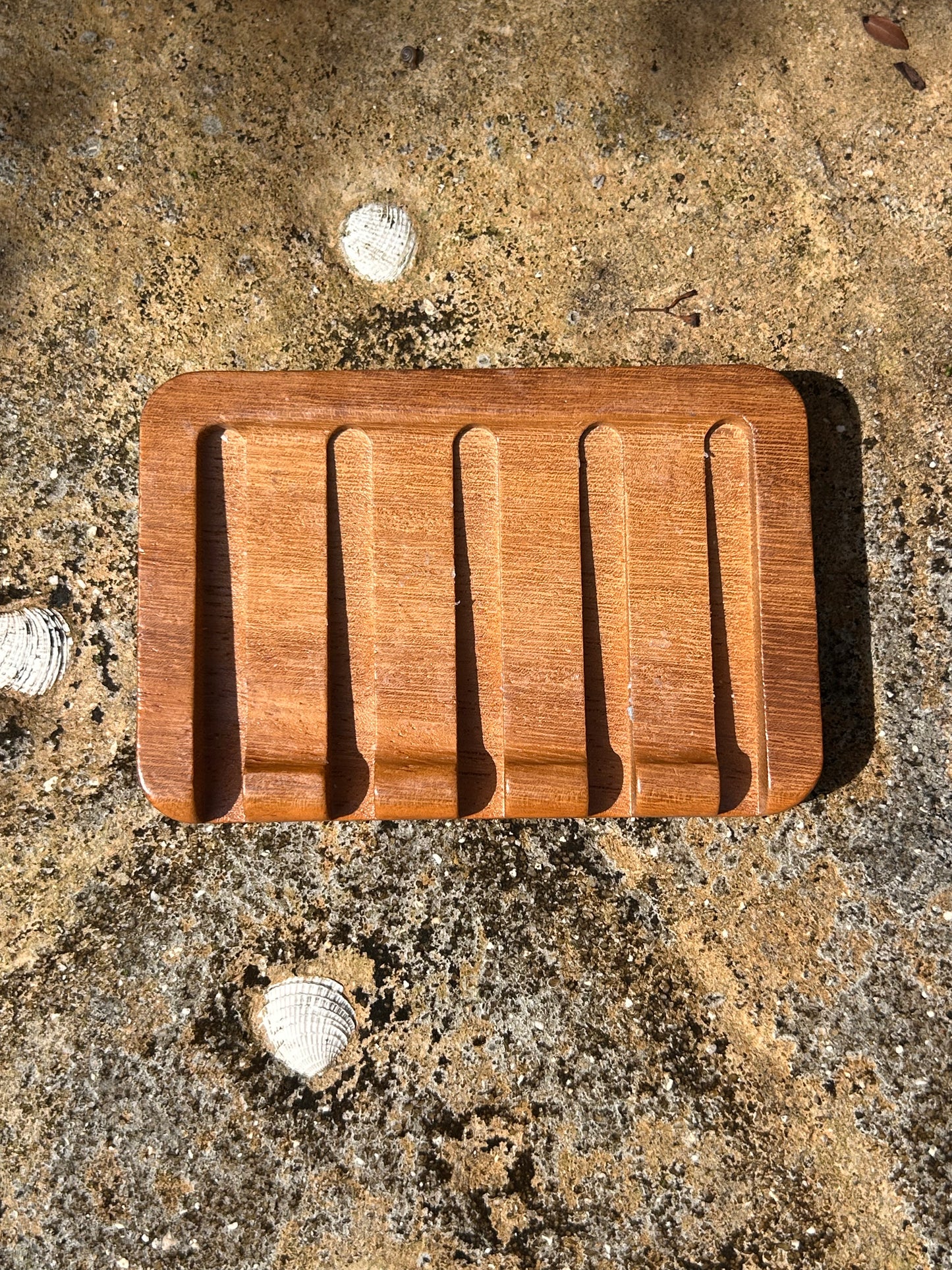 Teak Wood Soap Dish - Natural Self-Draining Holder for Bar Soaps